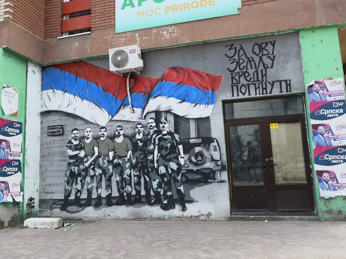Murale del nazionalismo serbo a Mitrovica Nord