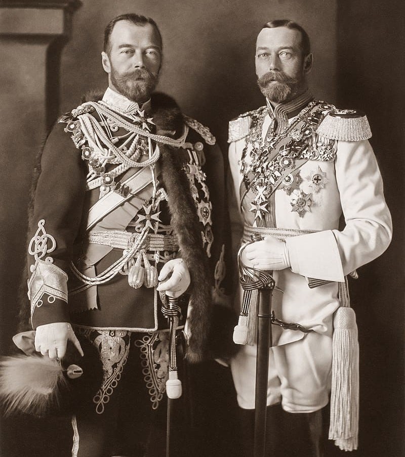 Nicola II Romanov e il cugino Giorgio V d'Inghilterra, nonno di Elisabetta II