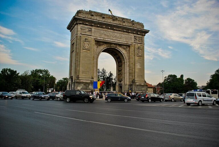 Arco di trionfo di Bucarest - elezioni in Romania - corte costituzionale